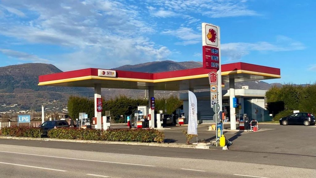 SMP - Distributore ALBARE' DI COSTERMANO
